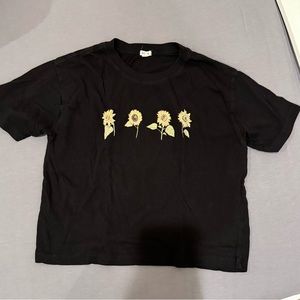 garage black sunflower design tee